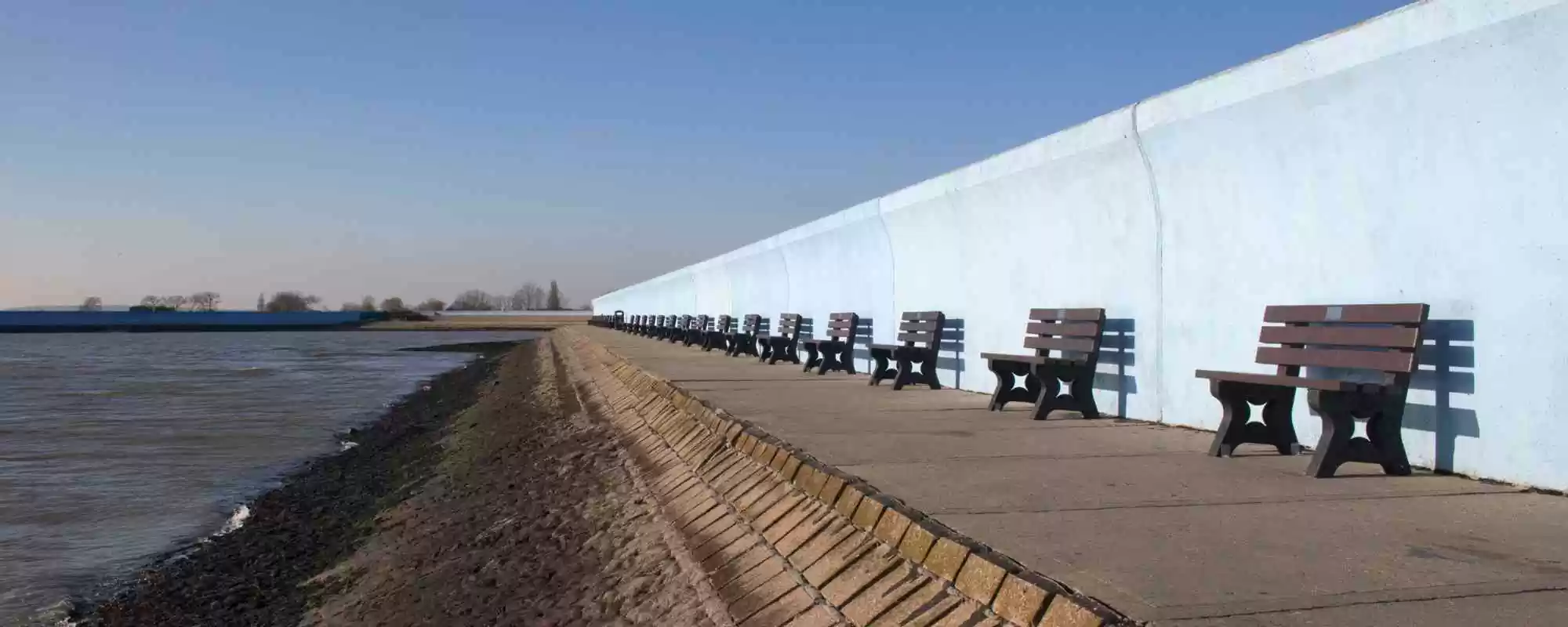 Residents Speak Out About Decline of Canvey Island: Once a Thriving Tourist Destination